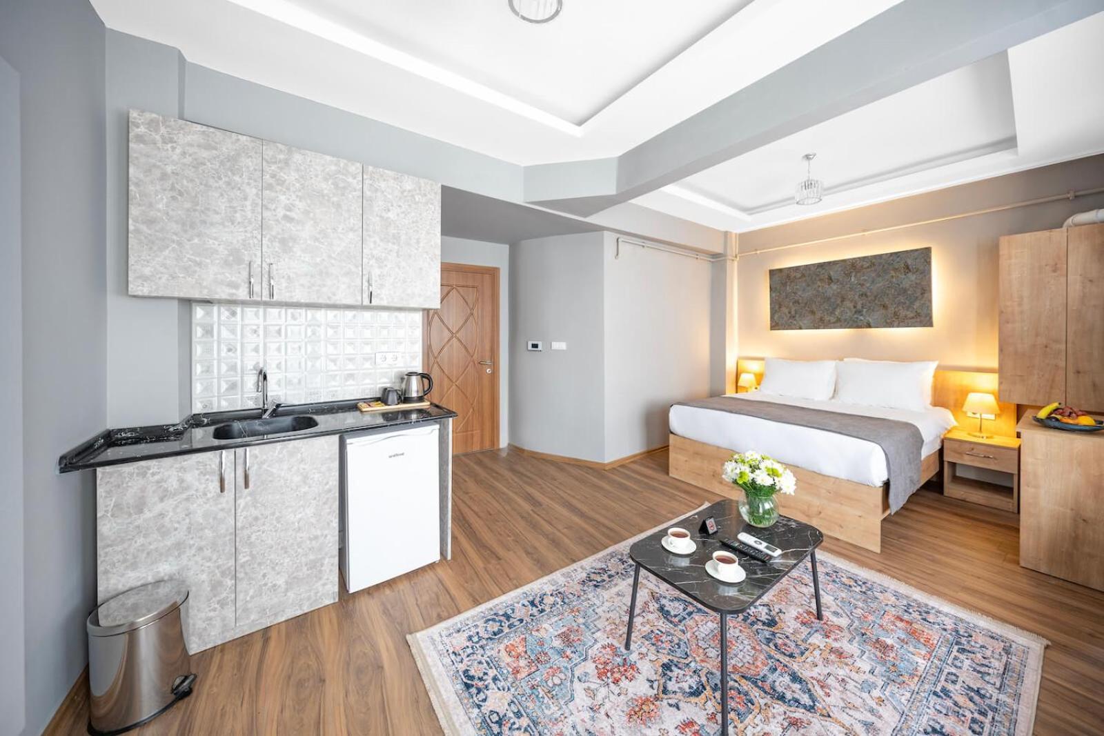 Hotel Stayhub 3*